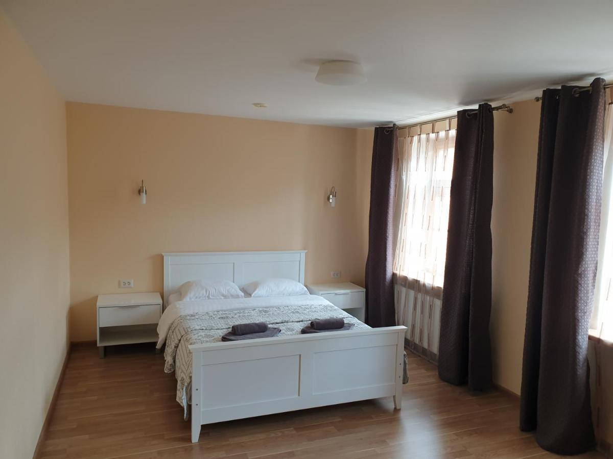 Hotel Viona Bauska Exterior photo